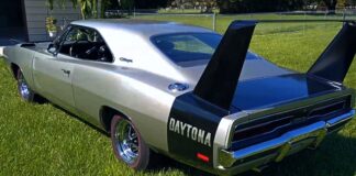 1969 dodge charger daytona 440 4-speed