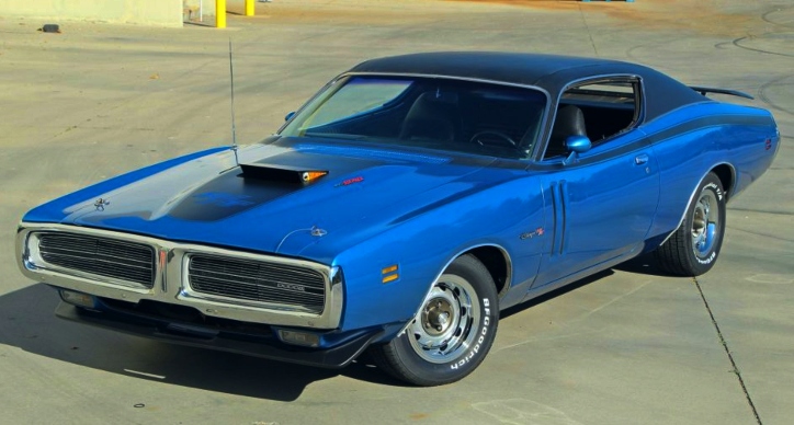 Beautiful B5 Blue 1971 Dodge Charger R/T 440-6