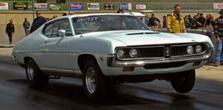 1971 ford torino gt drag racing