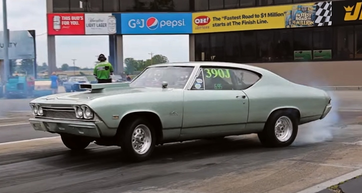 1968 chevy chevelle drag racing