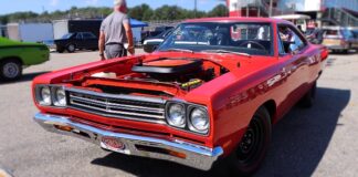 a12 plymouth road runner drag racing