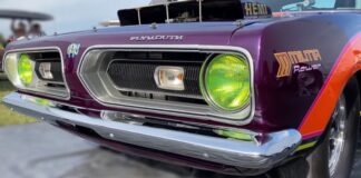 plymouth hemi barracuda super stock