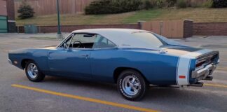 1969 dodge charger v8 sound