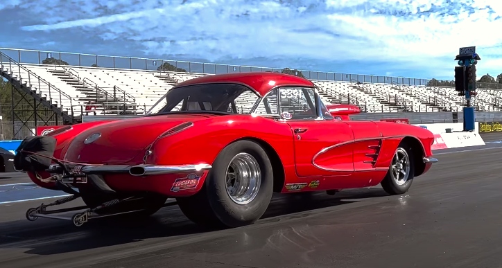 1960 chevy corvette race car