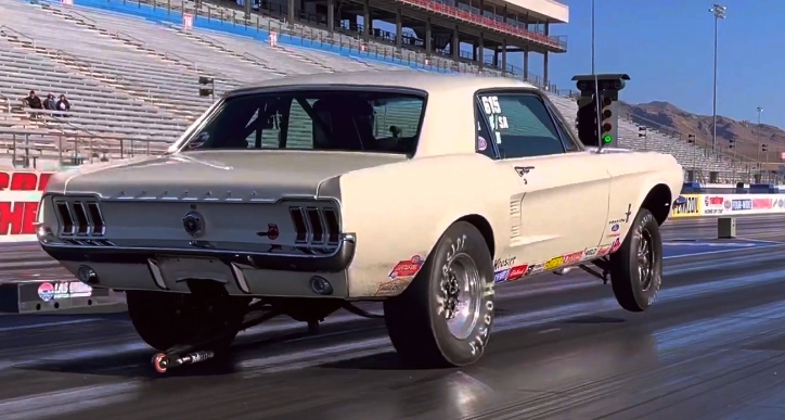 1967 ford mustang stock eliminator drag racing