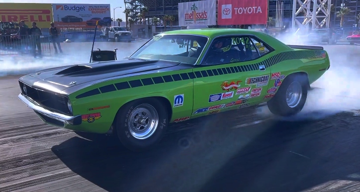 1970 plymouth aar cuda drag racing