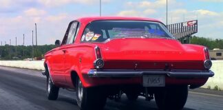 1965 plymouh barracuda drag racing