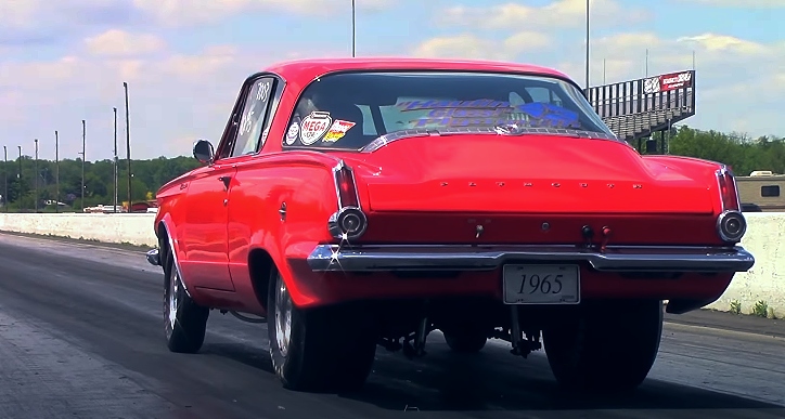 1965 plymouh barracuda drag racing