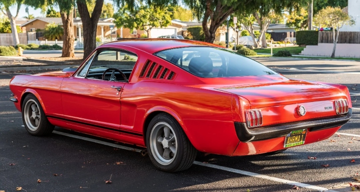 Rowdy '65 Mustang Fastback with 289 HiPo 4-Speed Combo