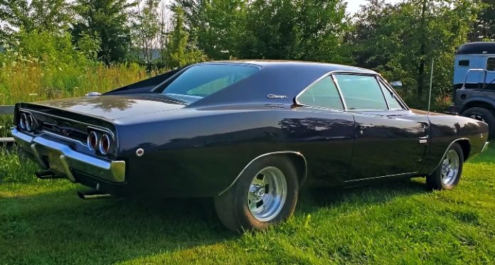 Super Rare 1968 Charger R/T With Elephant 426 HEMI